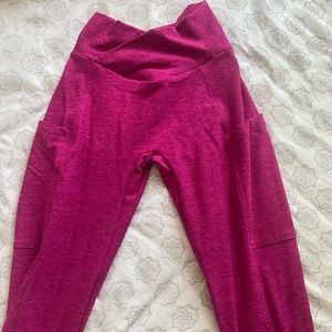 Bombshell Contour Leggings in Ultra Pink